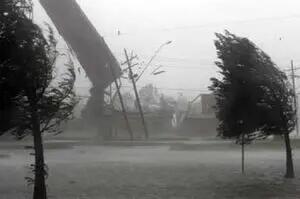 وقوع طوفان تندری در تهران با سرعت ۱۰۰ کیلومتر در ساعت/ جزئیات