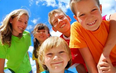 چرا به عنوان یک پدر یا یک مادر باید کتاب “کودکان خوشبخت” را بخوانید؟