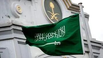 اولین پادشاه عربستان در کنار ۴ فرزندش+ عکس
