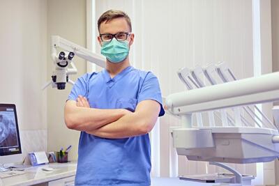 کدام کلینیک‌های دندانپزشکی در اصفهان خدمات مناسبی ارائه می‌دهند؟
