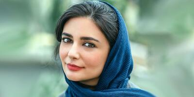 استایل چشم‌گیر لیندا کیانی؛ هماهنگ با اصالت فرش ایرانی