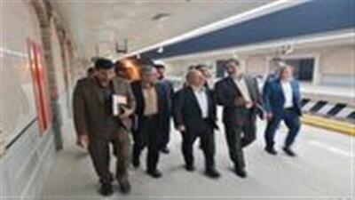 بازدید معاون وزیر کشور از متروی قم / تاکید بر پیگیری تامین واگن مترو در دولت