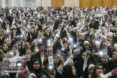 اجتماع دختران دانشجوی سراسر کشور در حرم حضرت معصومه(س)