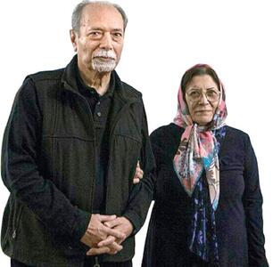 علی نصیریان: همسرم فرش نفیسی را که جهیزیه اش بود فروخت تا من بتوانم به فستیوال آتن بروم/ بعد از فوتش سه روز اشک چشمم خشک نشد