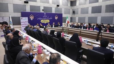 استاندار خوزستان: کارگران ستون فقرات تولید کشور هستند 