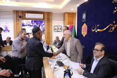 پاسخگویی حضوری استاندار خوزستان به درخواست‌های شهروندان + عکس