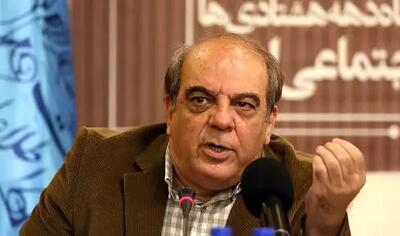 واکنش تند عباس عبدی به ارسال پیامک برای زنان بدون حجاب در تهران؛ اگر این سیاست با اراده و دستور رسمی انجام می‌شود وای به حال حکومت