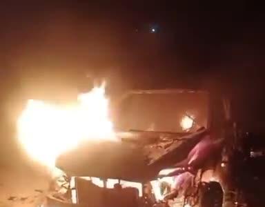 انفجار خودروی بمب‌گذاری شده در مسیر نظامیان پاکستانی
