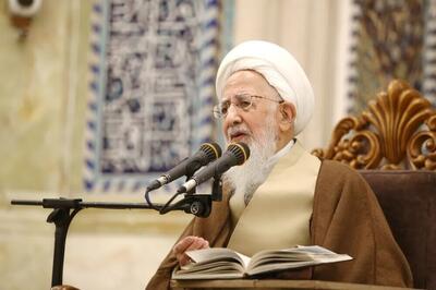 آیت الله جوادی آملی: هیچگاه نباید زیر بار سلطه رفت/ برابر تعدی باید از خود دفاع کنیم/ اگر کشوری از بزرگواری ما سوء استفاده کند، دیگر لایق آن نیست