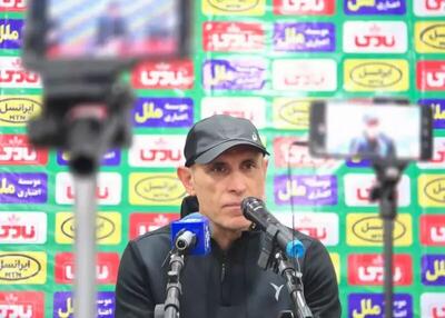 یحیی گل محمدی: قطع و وصل شدن VAR در شان فوتبال ایران نیست/ لیاقت فوتبال ما چمن های با کیفیت است! - پارس فوتبال