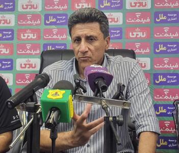 صمد مرفاوی: موقعیت‌ها را به راحتی در برابر صنعت‌نفت آبادان از دست دادیم - پارس فوتبال