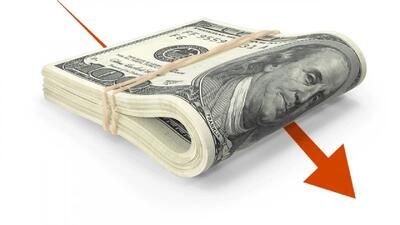 کاهش ۲۵ هزار تومانی دلار در یک ماه