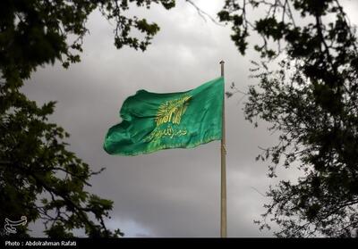 مراسم اهتزاز پرچم رضوی بر فراز همدان- عکس استانها تسنیم | Tasnim