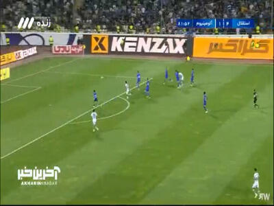 شوت محکم شروین بزرگ توسط حسینی دفع شد