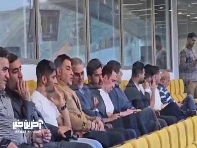 حضور نظری جویباری، آندو تیموریان و مربیان تیم ملی در ورزشگاه آزادی