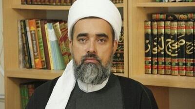 تسلیت به مردم بندرعباس و تجلیل از مقام معلم در خطبه‌های نماز جمعه