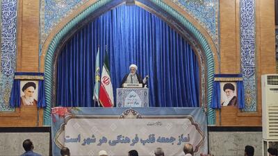 امام جمعه آبادان: معلمان، مهندسی فرهنگی جامعه را برعهده دارند
