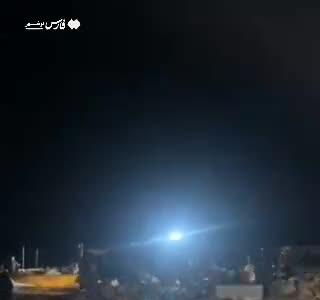 ببینید؛ یک لنج باری در خلیج‌فارس غرق شد
