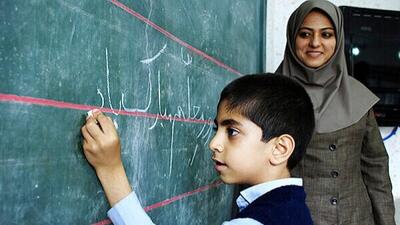 ردپای معلمان متفاوت در کتاب و ادبیات