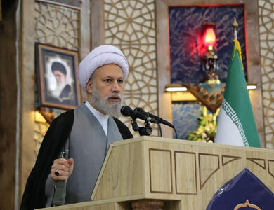 امام جمعه شیراز: تقویت هویت ایرانی-اسلامی با کمک معلمان رخ می دهد