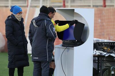 لحظه رویایی انفجار استقلالی‌ها با فرمان VAR +فیلم - پارس فوتبال