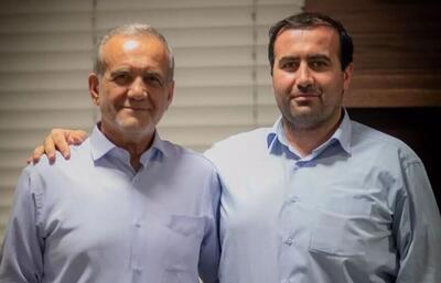 عکس| واکنش مهدی پزشکیان به قهرمانی تراکتور - پارس فوتبال