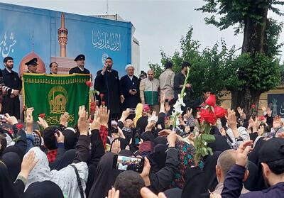 استقبال باشکوه‌ گیلانی‌ها از خدام حرم مطهر رضوی- فیلم فیلم استان تسنیم | Tasnim