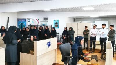 بازدید دانشجویان از سامانه ارتباط با مشتریان ۱۲۲ آبفا در نیشابور + عکس