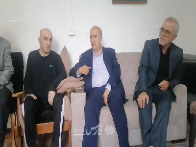 مهدی تاج: مردم عسل هستند برایشان نیش میخوریم!