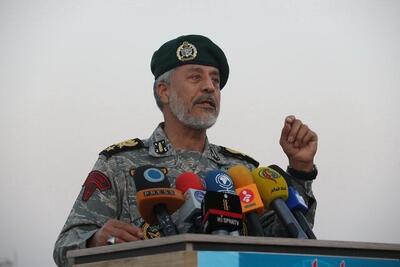 امیر دریادار سیاری: ارتش سپر دفاعی انقلاب و متعلق به نظام اسلامی است