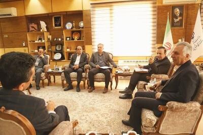 رئیس دانشگاه علوم پزشکی قزوین با استاندار دیدار و گفتگوکرد