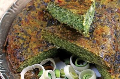 طرز تهیه کوکو برگ سیر اقتصادی خوشمزه و مقوی