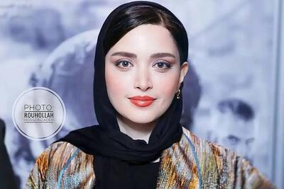 تیپ و استایل جذاب بهنوش طباطبایی در مراسم تجلیل از گلاب آدینه، همه رو انگشت به دهان کرد!