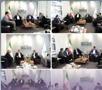 استقبال گسترده مسئولان و هیات‌های تجاری خارجی از غرفه منطقه آزاد ارس