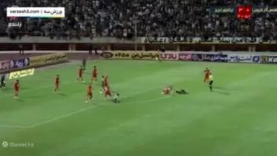 خلاصه بازی پر گل شمس آذر 0 - 4 تراکتور+ فیلم