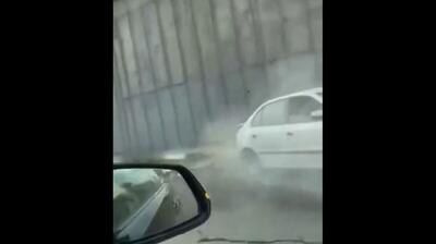تصادف وحشتناک BMW با سمند و فرار فوری راننده (فیلم)