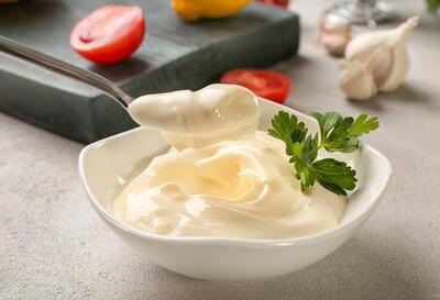 طرز تهیه سس مایونز بدون تخم مرغ، رژیمی و خوشمزه