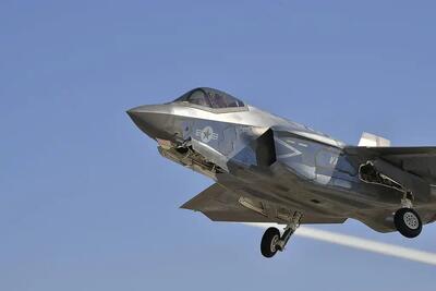 آمریکایی‌ها از جنگنده F-35C رونمایی کردند +عکس