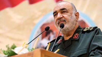 سرلشکر سلامی: سپاه پاسداران متناسب با روز حرکت می‌کند