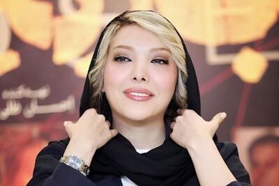چهره دلنشین صدف اسپهبدی با استایلی شیک در شب نکوداشت گلاب آدینه!