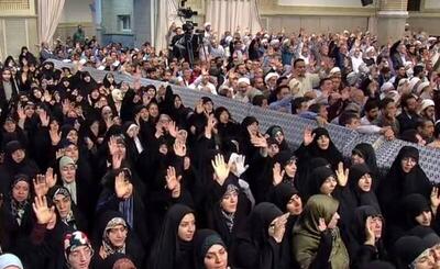 فیلم/ نوای زیبای لبیک حجاج در حسینیه امام خمینی(ره)