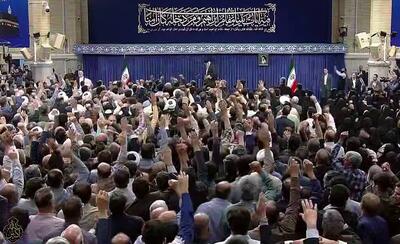 فیلم/ لحظه ورود رهبر انقلاب به حسینیه امام خمینی(ره)
