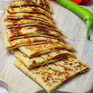روش تهیه پیتزا پنکیک مدل فست فودی+فیلم