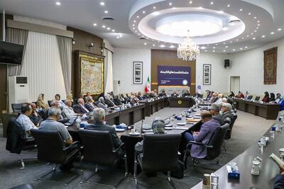 بررسی رمان «برادران کارامازوف» در اتاق بازرگانی تبریز