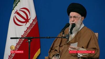 رهبر انقلاب: حج یک فریضه‌ صددرصد سیاسی است