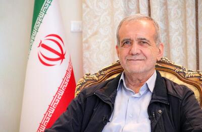 شوخی رئیس‌جمهور با رئیس کمیسیون اصل نود: حاج‌آقا جلو بنشینید، کسی شما را نمی‌گیرد! (فیلم)