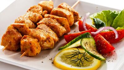 طرز تهیه جوجه کباب فوری در فر، زغال یا ماهیتابه!