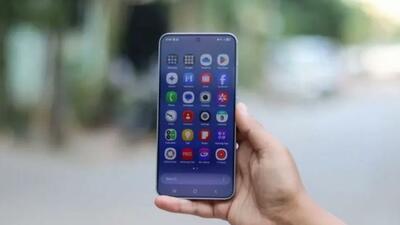 آپدیت One UI ۷ عمر باتری برخی گوشی‌های سامسونگ را کمتر کرده است