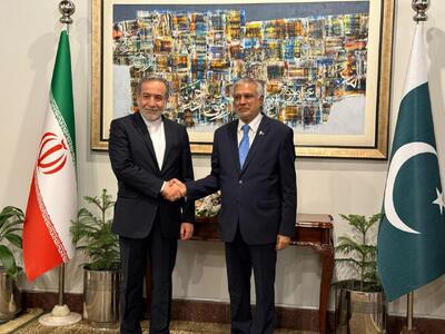 آغاز دیدار رسمی وزیران خارجه ایران و پاکستان + فیلم
