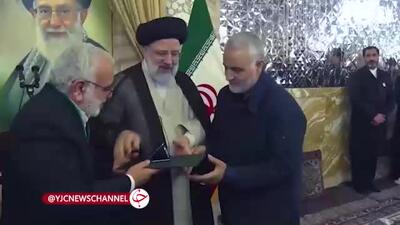 تصاویری از حضور شهید حاج قاسم سلیمانی در حرم امام رضا(ع)
